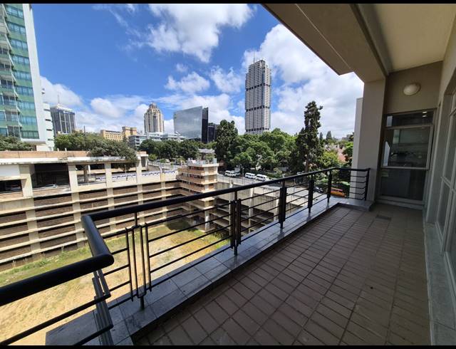 324M² OFFICE TO LET IN SANDTON CENTRAL